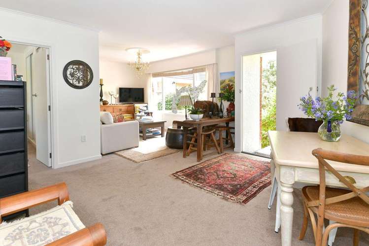  2/14 Dorchester Street Meadowbank_3