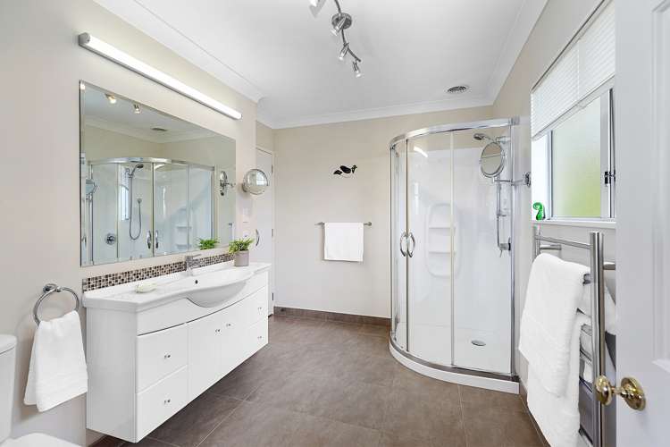 23 Samwell Drive Whitby_15