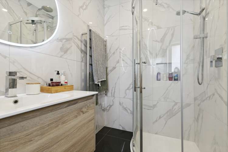 8 Countess Close Maupuia_22