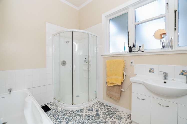 11 Hoylake Street Outram_12