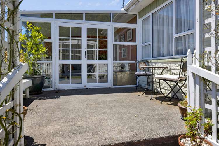 114 Brecon Road Stratford_31