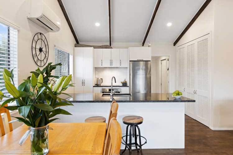 5b Kauri Road Stanmore Bay_14