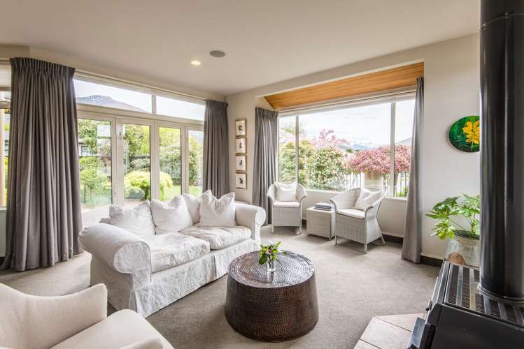 2 Oakwood Place Wanaka_1