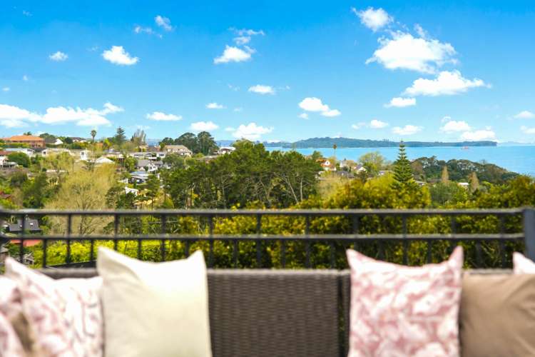 6 Chilton Place Mellons Bay_1