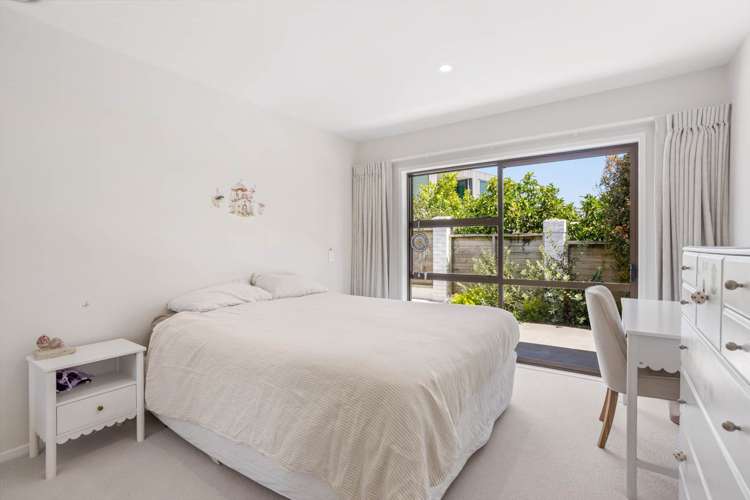 2 Esther Place Red Beach_19