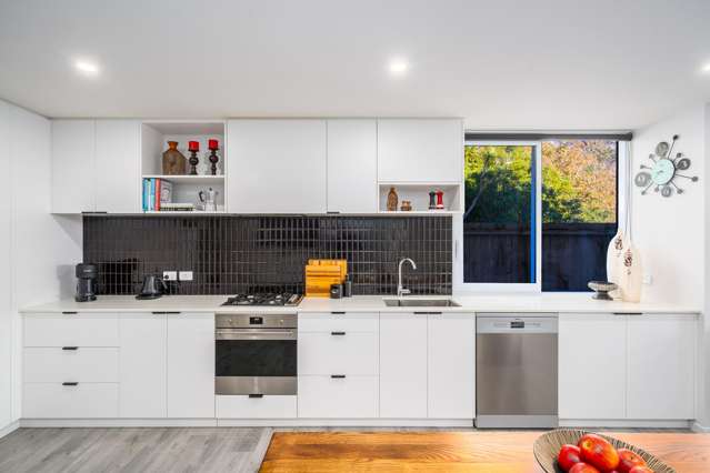1/6 Bushland Grove Paparangi_1
