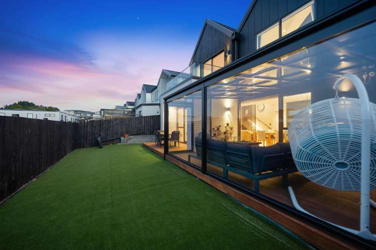 55 Michael Bosher Way Flat Bush_9