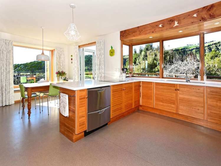 2/133 Port Hills Road Heathcote Valley_8