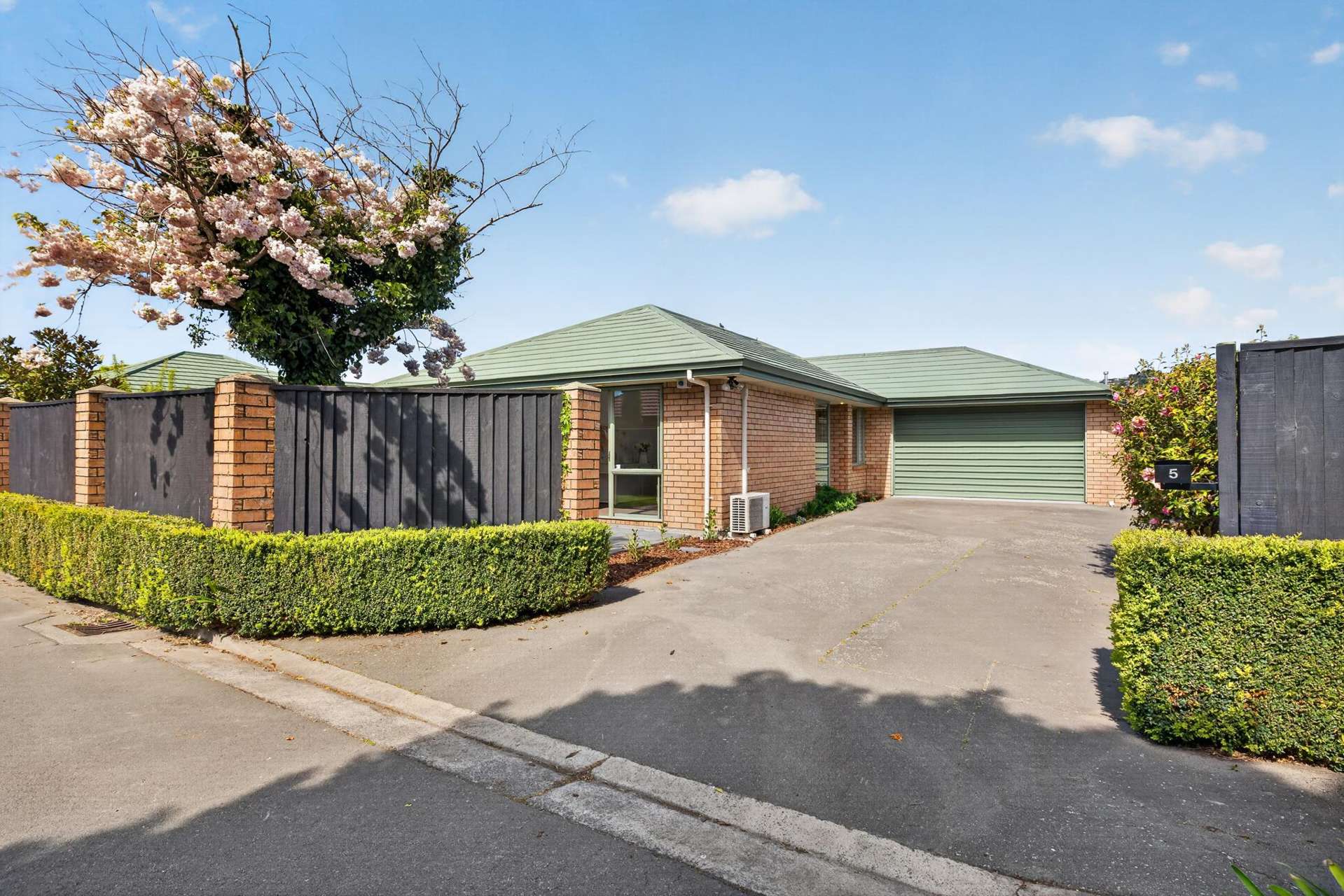 5 Nina Lane Somerfield_0