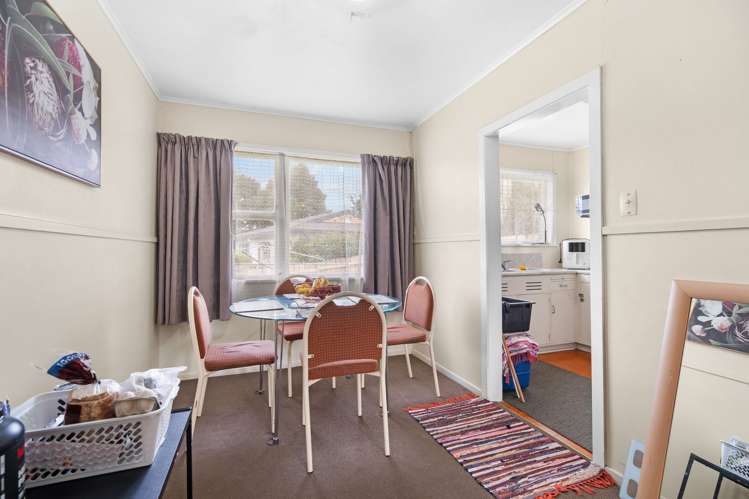 22A&B Tui Crescent Maunu_16