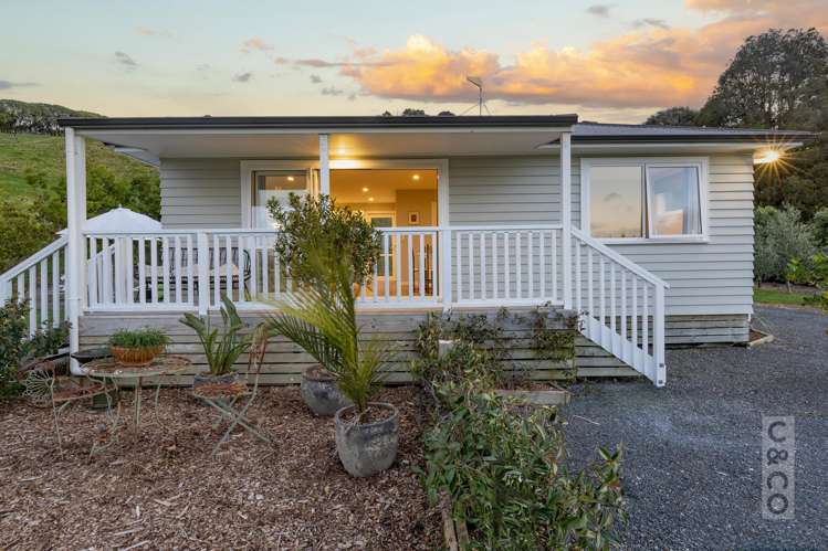 93 Alf Access Road Helensville_37