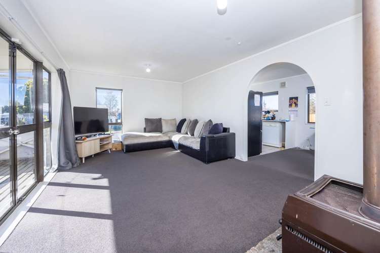 50 Odlin Crescent Nawton_6