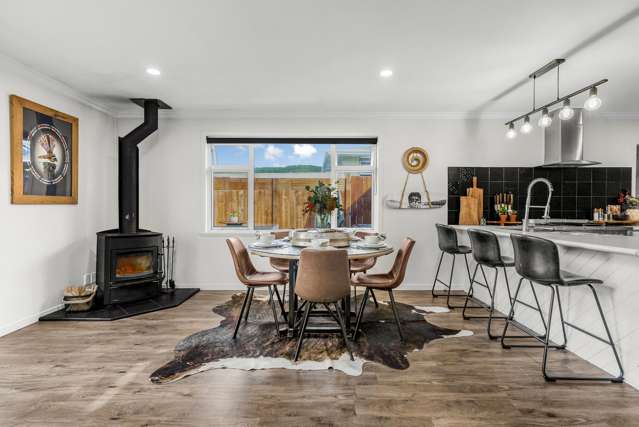 15 Rowe Parade Wainuiomata_3