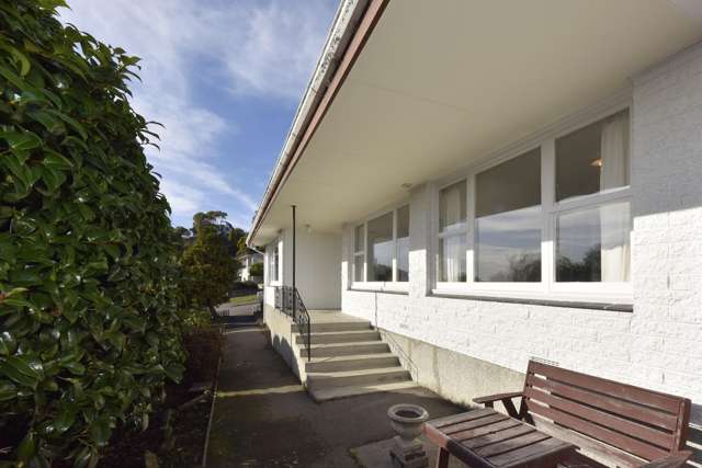 1/2 Conifer Place Huntsbury_1