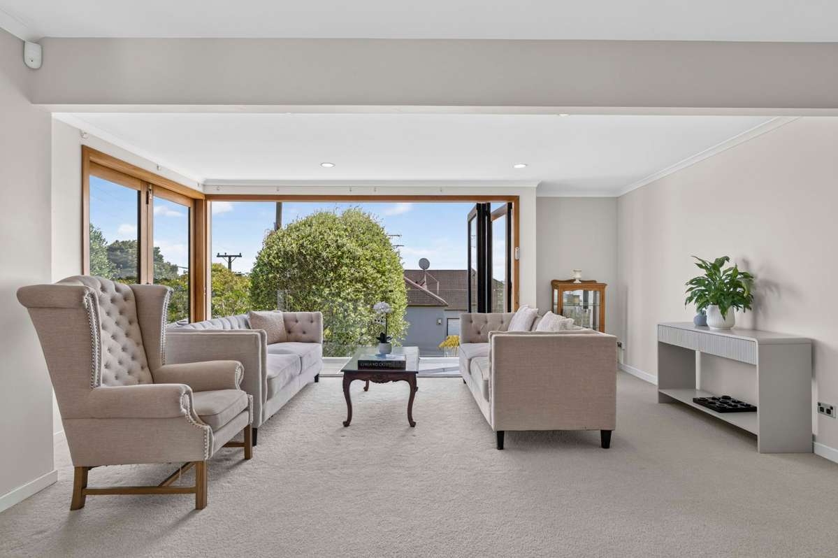 11 Waiatarua Road_2