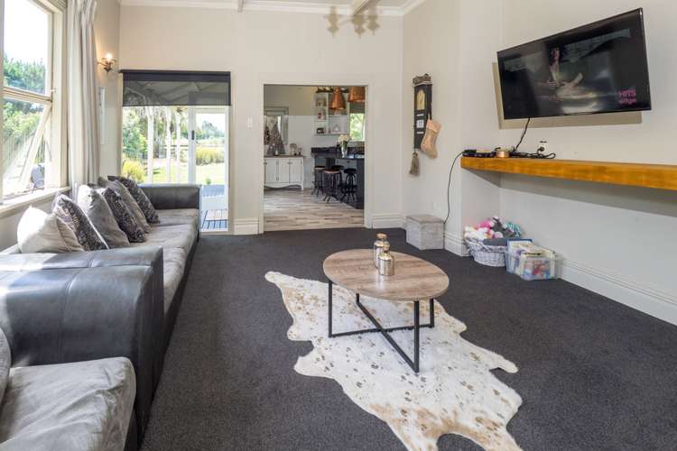 627 Boundary Road Willowby_6