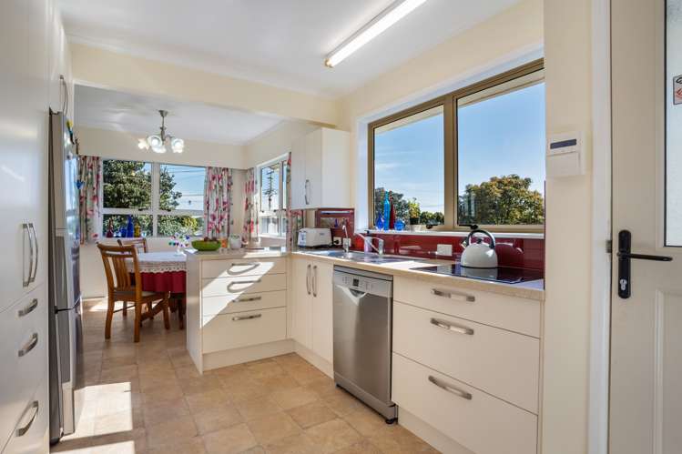 10 Matapouri Road Mangere Bridge_6