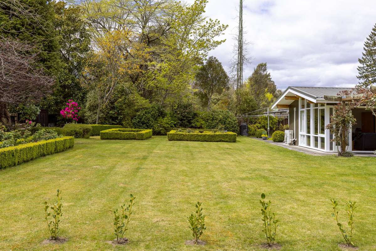 2/117 Taupahi Road_2