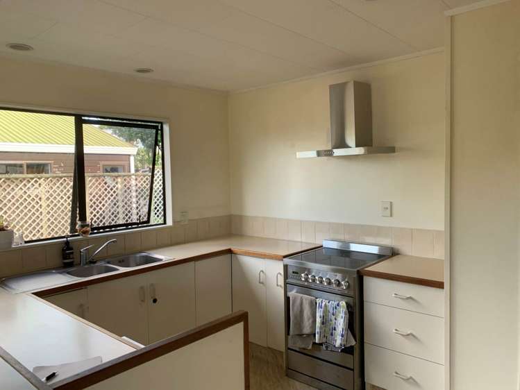 72 Gledstane Road Stanmore Bay_4