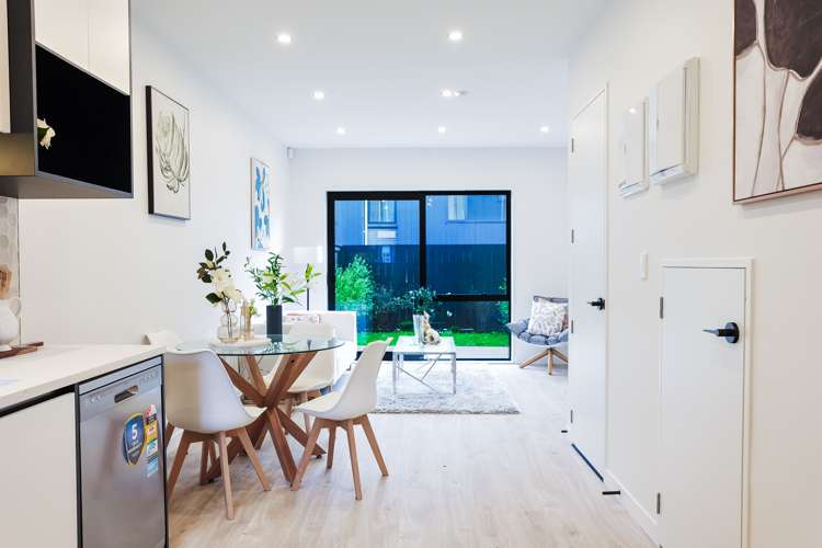 40 Kiato Lane Flat Bush_15