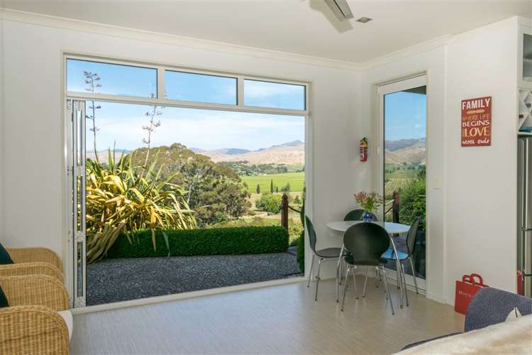 8 Golf View Close Fairhall_11