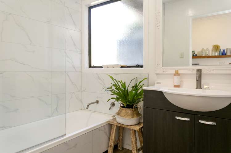 66 Shepherd Road Waipahihi_21