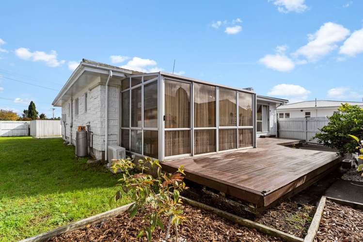 8 Cameron Street Papakura_12