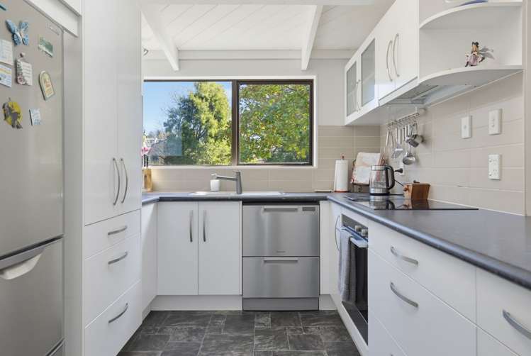 28 Kahurangi Drive Rangatira Park_16