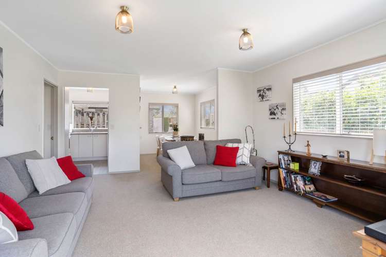 2/43 Holly Street Avondale_4