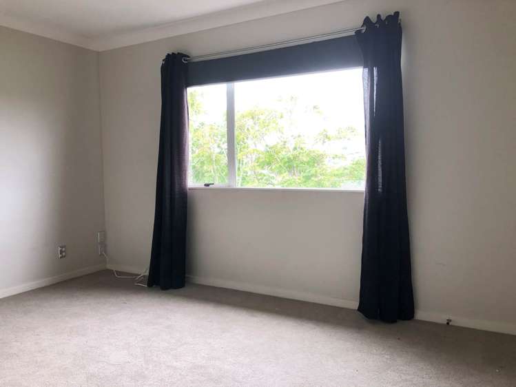 23 Gibbston Crescent Flat Bush_11