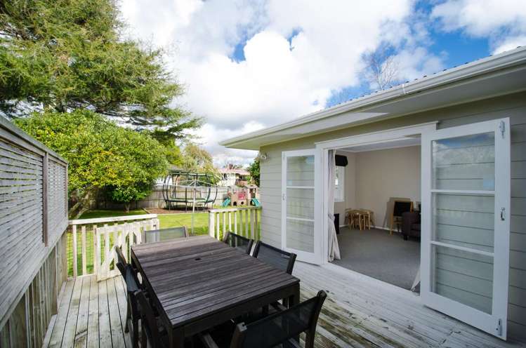 38 Amberley Avenue Te Atatu South_8