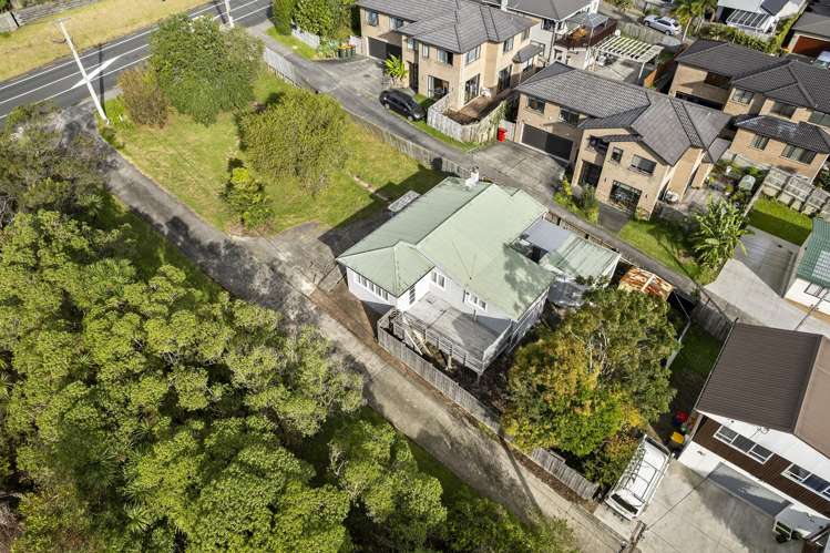 692 Beach Road Browns Bay_16