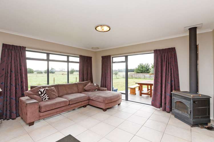 2001b Longburn Rongotea Road Longburn_15