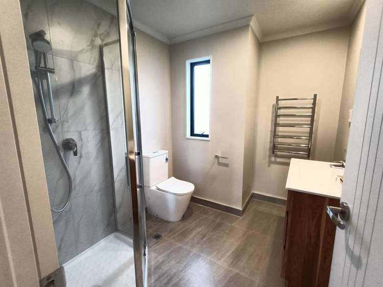 10f Roberts Road Te Atatu South_7