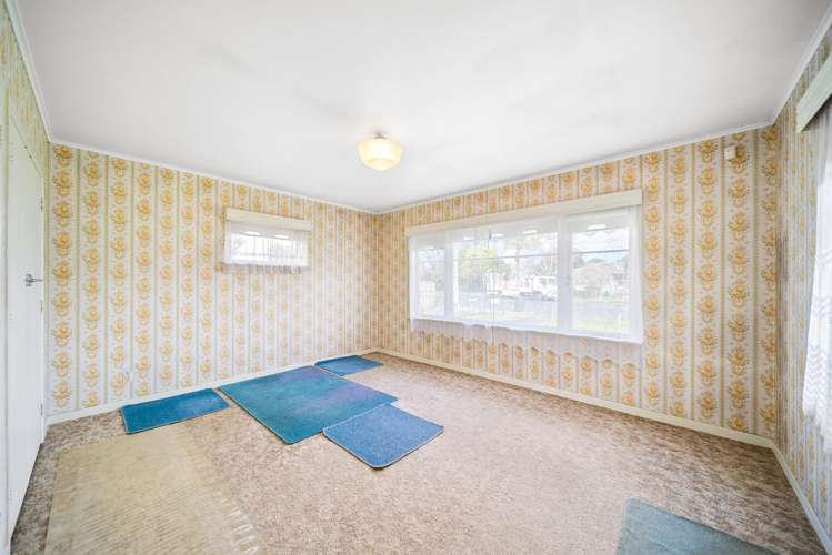 8 Robertson Road Mangere_13
