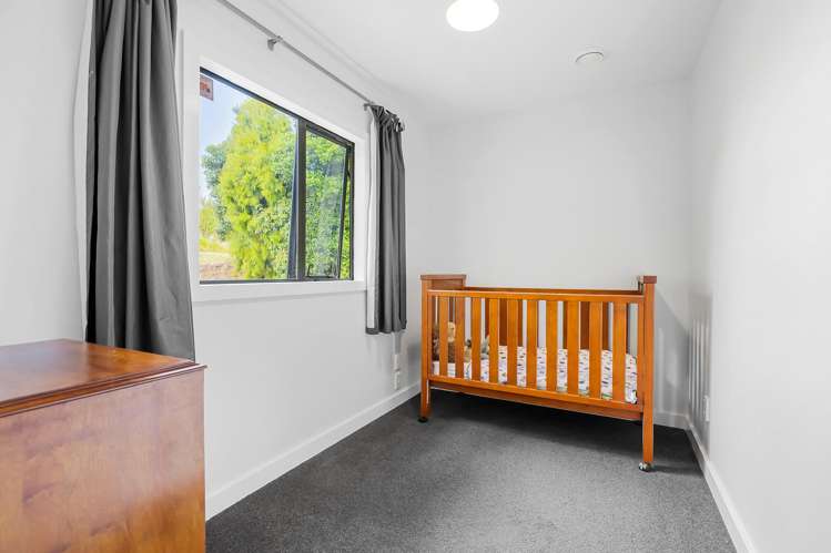 2 Larchwood Grove Rangatira Park_18