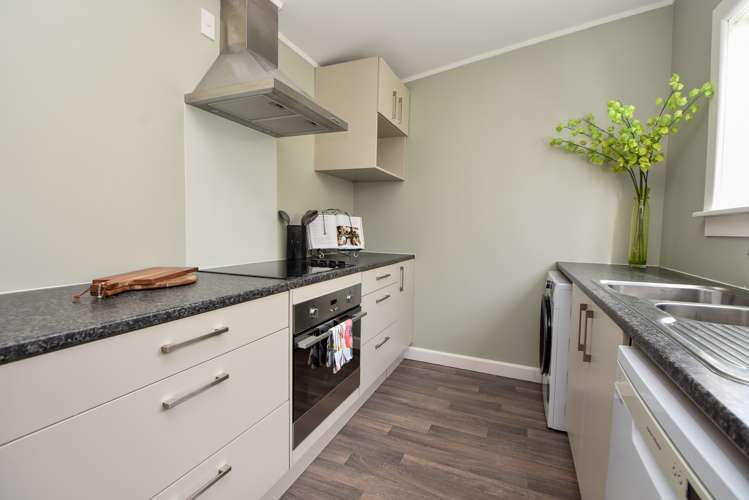 107 Broadway Carterton_3