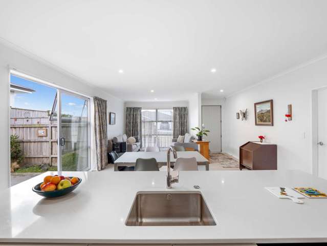 3 Taikura Avenue Red Beach_4