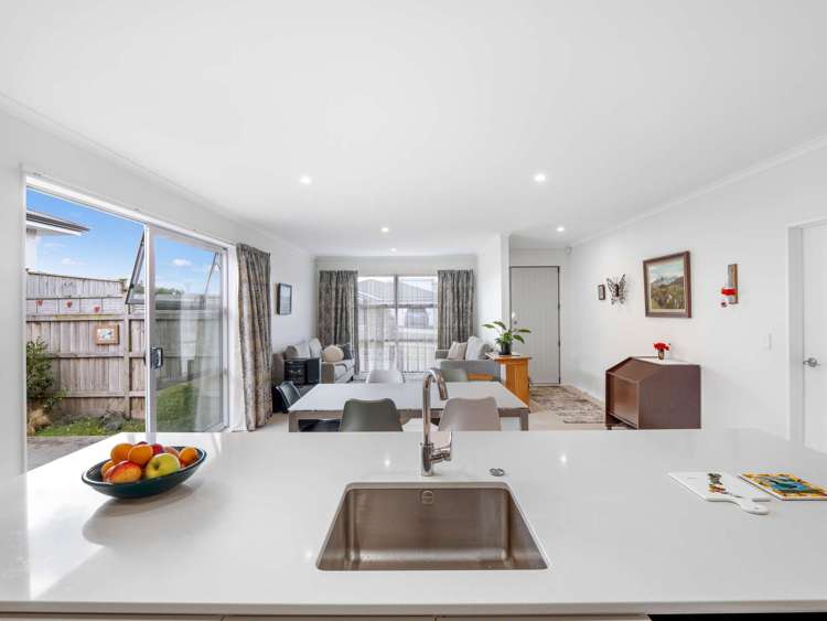 3 Taikura Avenue Red Beach_4