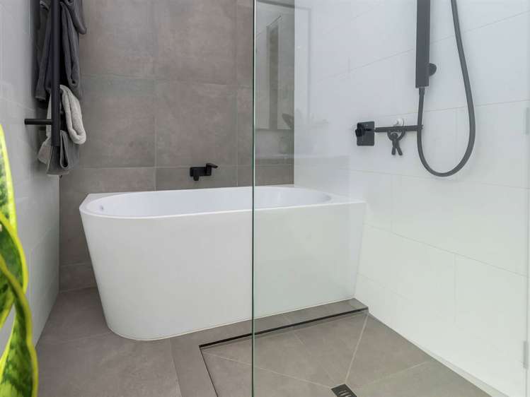 2/69 Wellington Street Howick_11