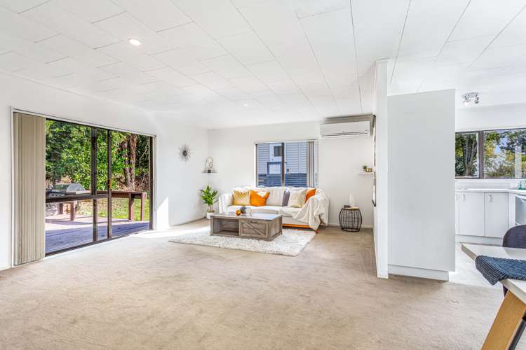 2/194 Waimumu Road Massey_5