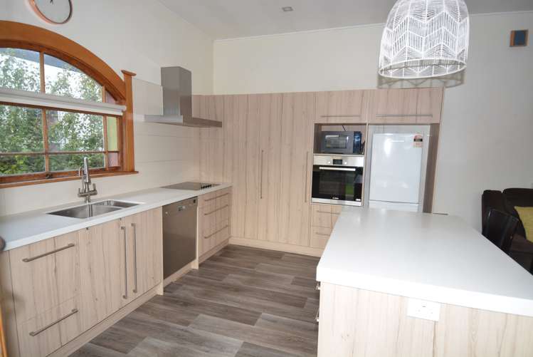 54 Earnslaw Street_3