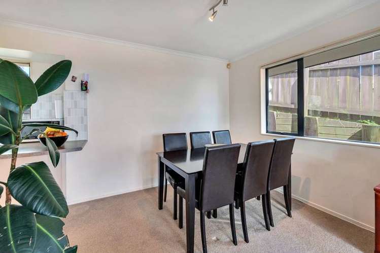 22 Lizzie Lane Clover Park_13