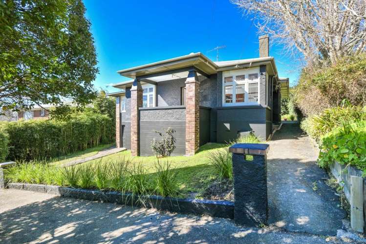 2 Braemar Terrace Mount Albert_17