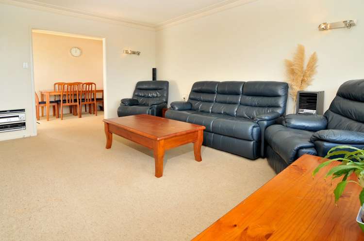 12 Hobart Crescent Wattle Downs_4