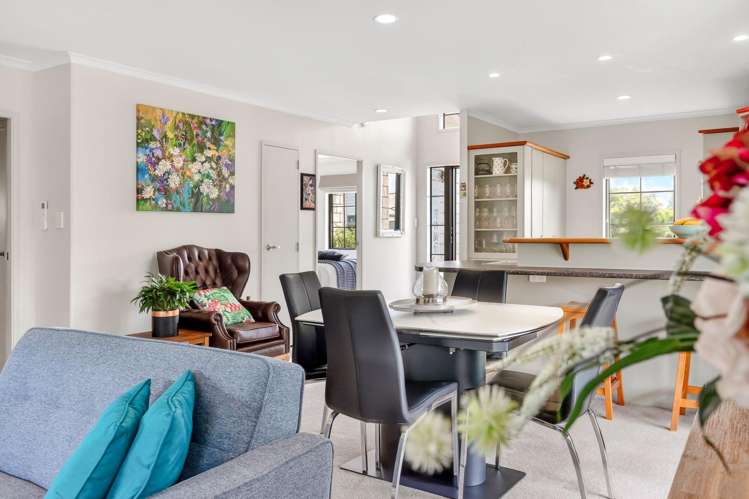 74/11 Manuka Street_5