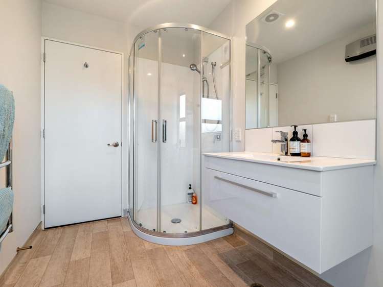 18 Grove Road Addington_17