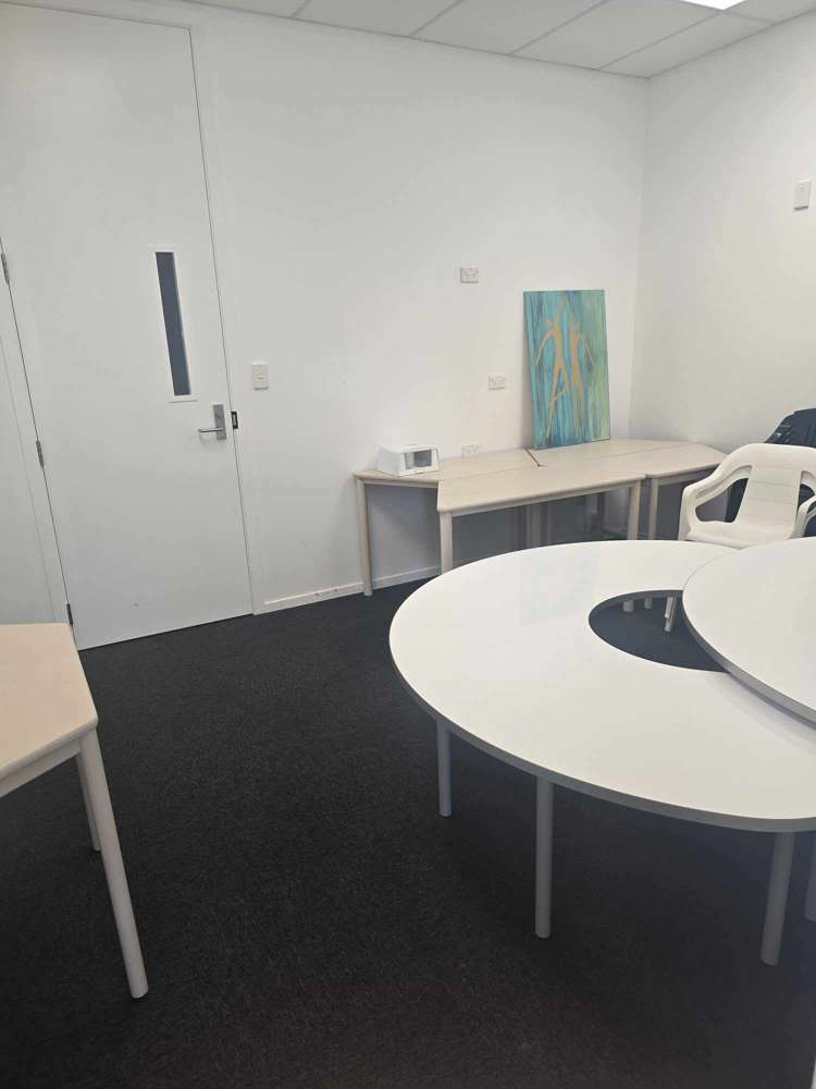 Office2/15 Central Boulevard Silverdale_6