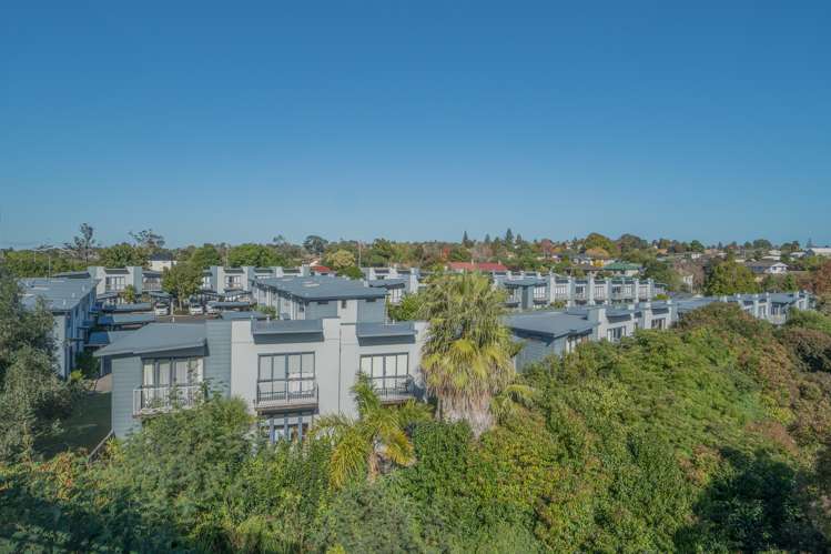 17/8 Soljak Place Mount Albert_13