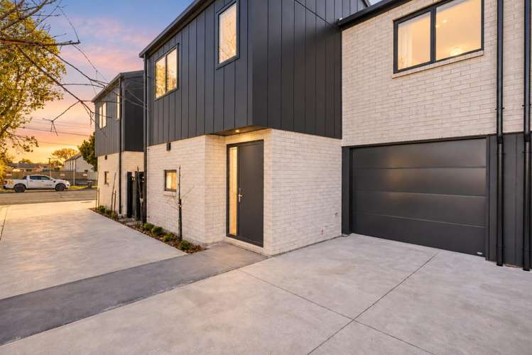 2 & 3/10 Sydney Street_3